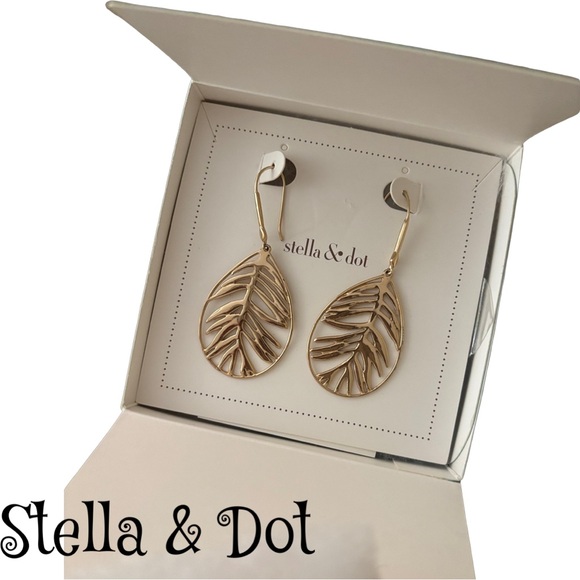 Stella & Dot Jewelry - Stella & Dot Goldtone Earrings -
NWT NIP